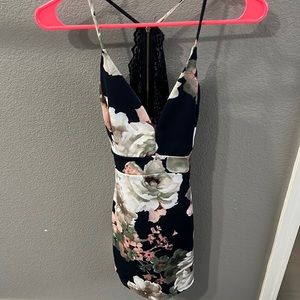 Floral dress with open back from Windsor. Size small
